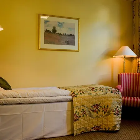 Hotell Ovre Sem Gard