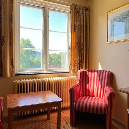 Ovre Sem Gard Hotell